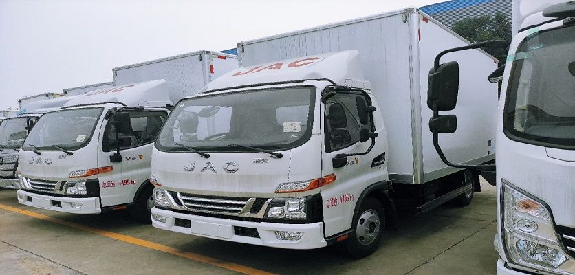 0 اتاق کمپرسی و مواردی که در ^ساخت آن دارای اهمیت می باشد 1 انواع کامیون حمل بار- اتاق کمپرسی